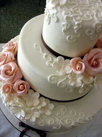 3 Tier Scroll Peach flowers